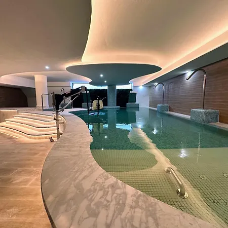 New Luxury And Spa, Golf Views, Open Kitchen, Large Terrace And Indoor Pool Apartment *