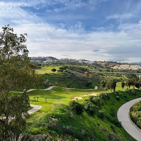 New Luxury And Spa, Golf Views, Open Kitchen, Large Terrace And Indoor Pool Apartment Sitio de Calahonda
