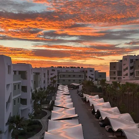 Apartment New Luxury And Spa, Golf Views, Open Kitchen, Large Terrace And Indoor Pool Sitio de Calahonda